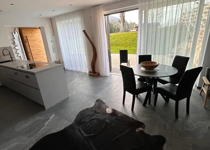 Katarina * 菲伯布伦